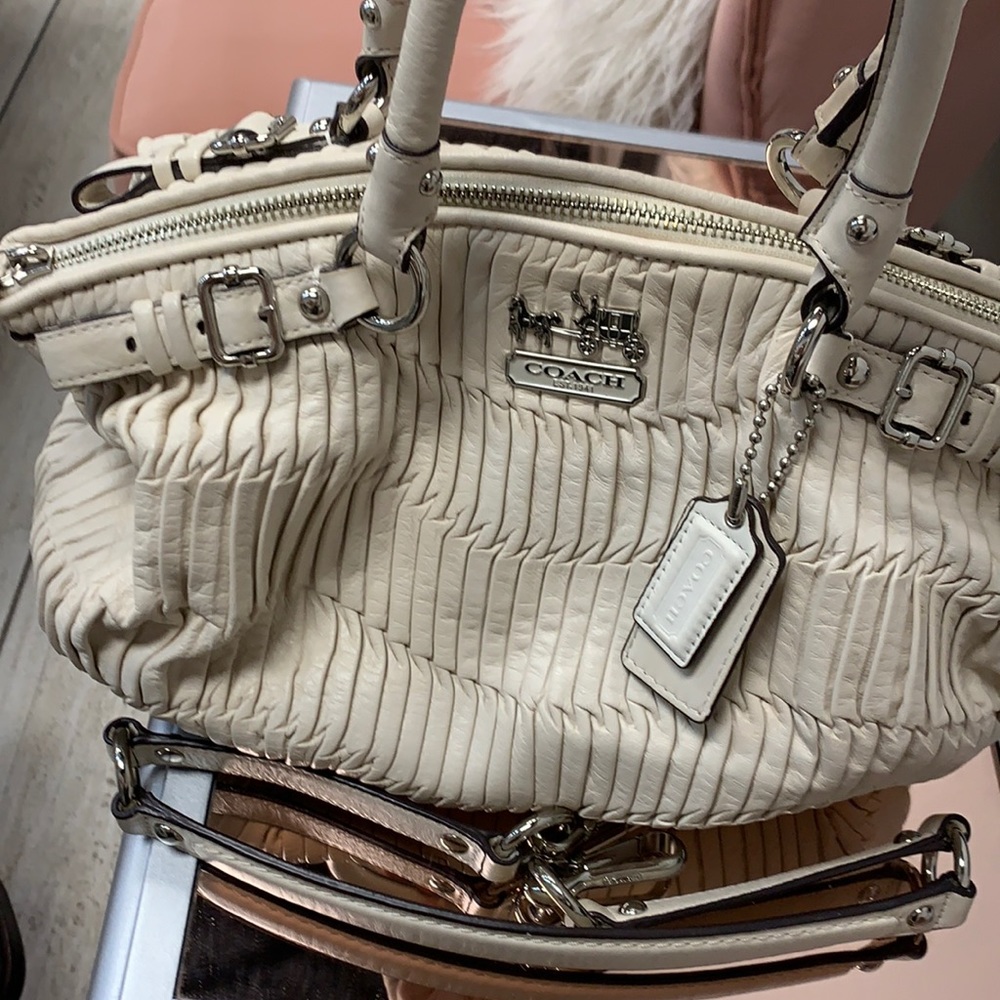 💯 Guarantee Authentic Coach bag.
